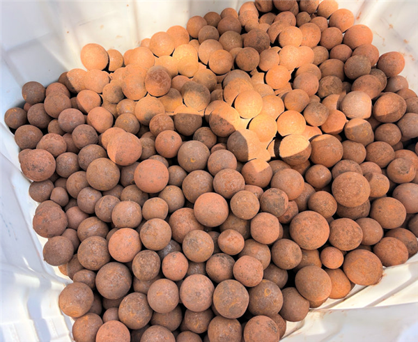 9 Units - Approx. 2-ton Totes Of Steel Grinding Balls In A Mix Of 1-1/2" - 3-1/2" Size)